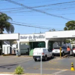 Bolsonaro deixa prisão domiciliar e vai a hospital para exames médicos