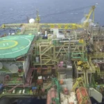 Mesmo com vazamento sanado, plataforma da Petrobras segue sem produção