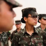 Exército faz seleção para alistamento militar de homens e mulheres