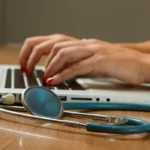 Enamed reforça importância de fiscalizar cursos, dizem especialistas